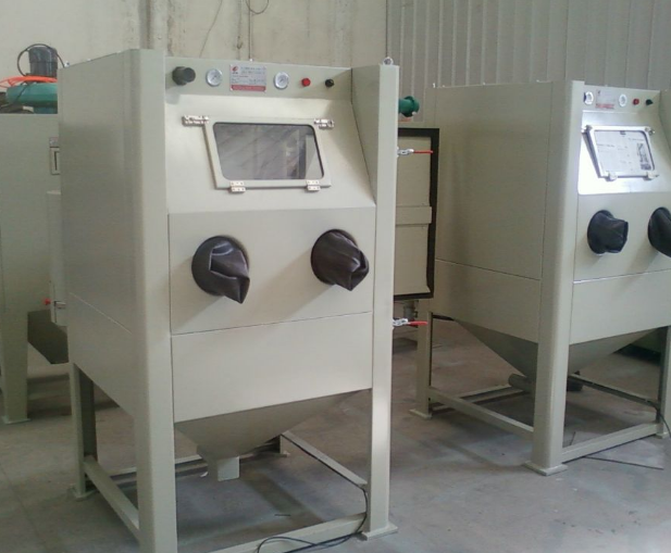 冷凍噴砂機的工作原理